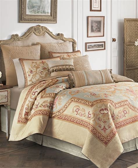 Shop Hotel Collection Illusions Comforter, King, Created for Macy's online at Macys. . Macys comforter king